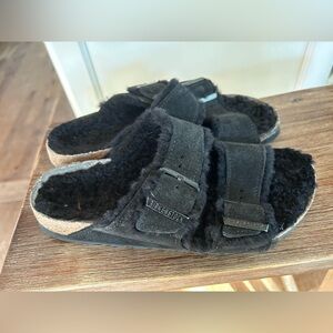 Black Birkenstock Arizona shearling sandals 39 narrow